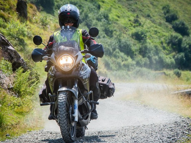 motoristična oprema za varnost in udobje